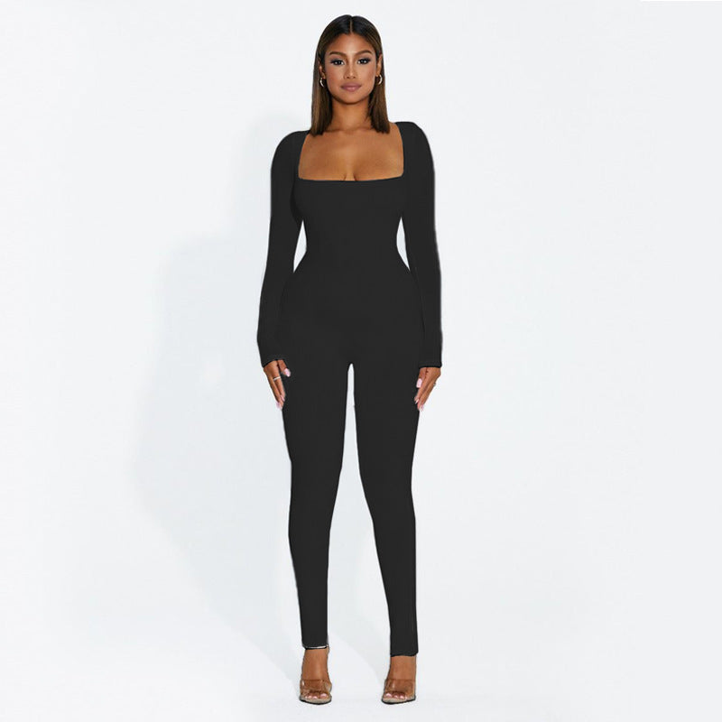Dame Langærmet jumpsuit med dyb firkantet udskæring og figursyet design Stilla
