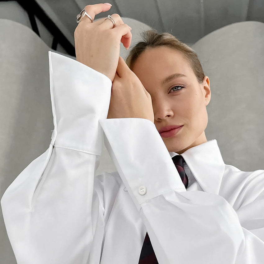 Dame afslappet oversized blouse med moderne krave og slipse Stilla