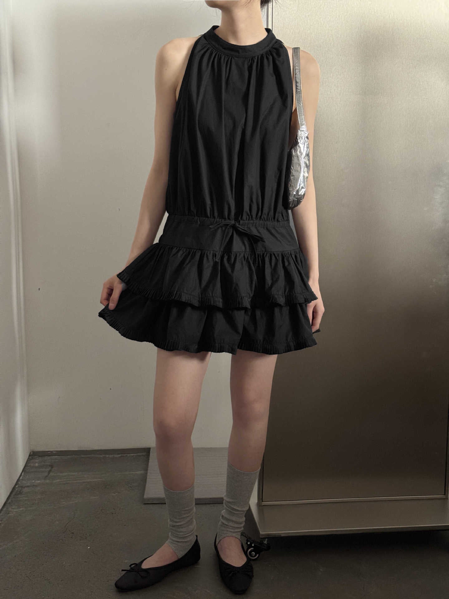 Dame afslappet sommerkjole med dekorative volanter og justerbar taljehn sap Stilla