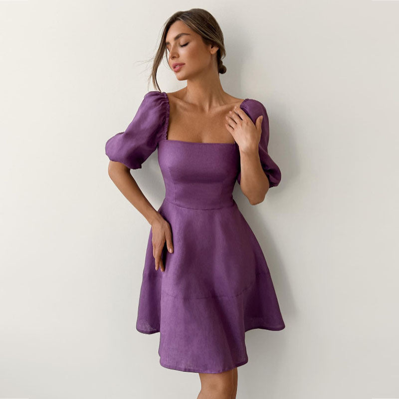 Dame A-linje mini kjole med voluminøse puffærmer og elegant udskæring Stilla