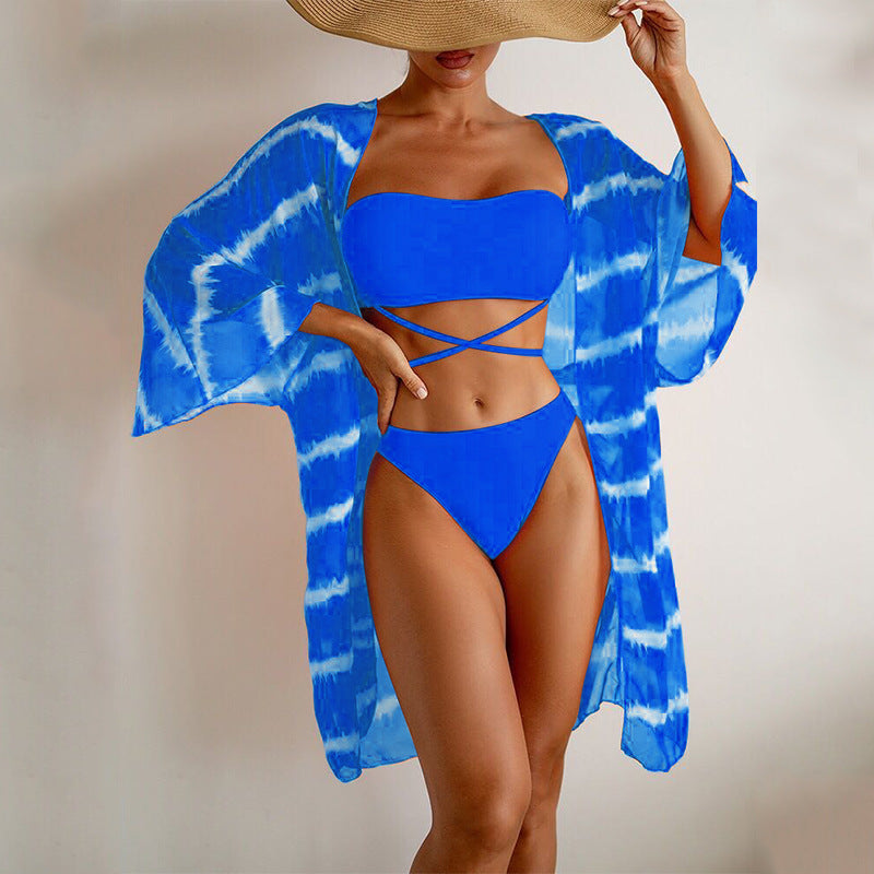 Dame Kimono-Style Strandcover-up med spændende snit og legende detaljer Stilla