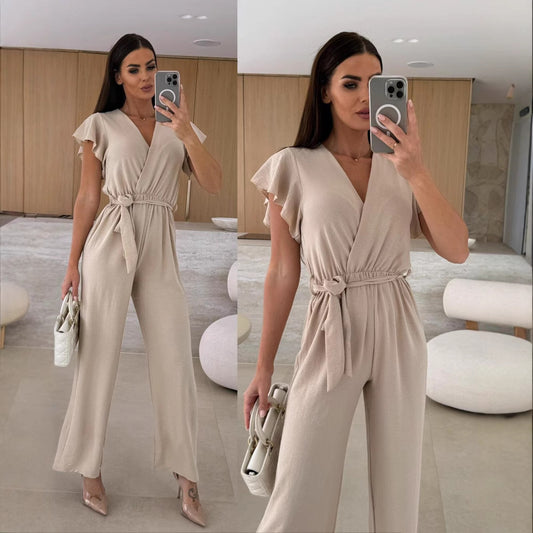 Dame jumpsuit med elegant V-udskæring og flæse detaljer Stilla
