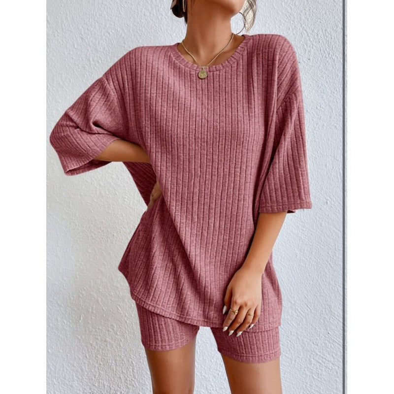 Dame afslappet fritidssæt med stribet top og shorts Stilla