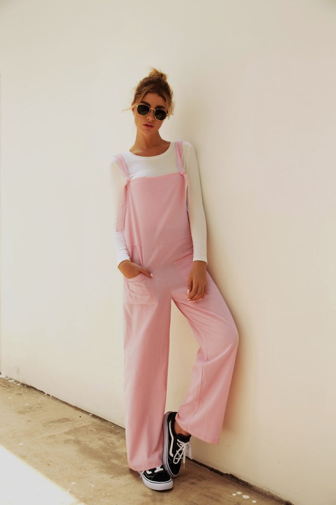 Dame Casual Jumpsuit med praktiske lommer og brede stropper Stilla