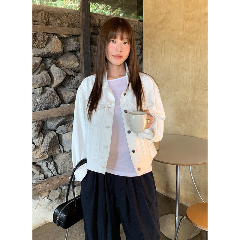 Dame cropped jeansjakke i moderne oversized-snit med dyb krave og påsatte lommer Stilla