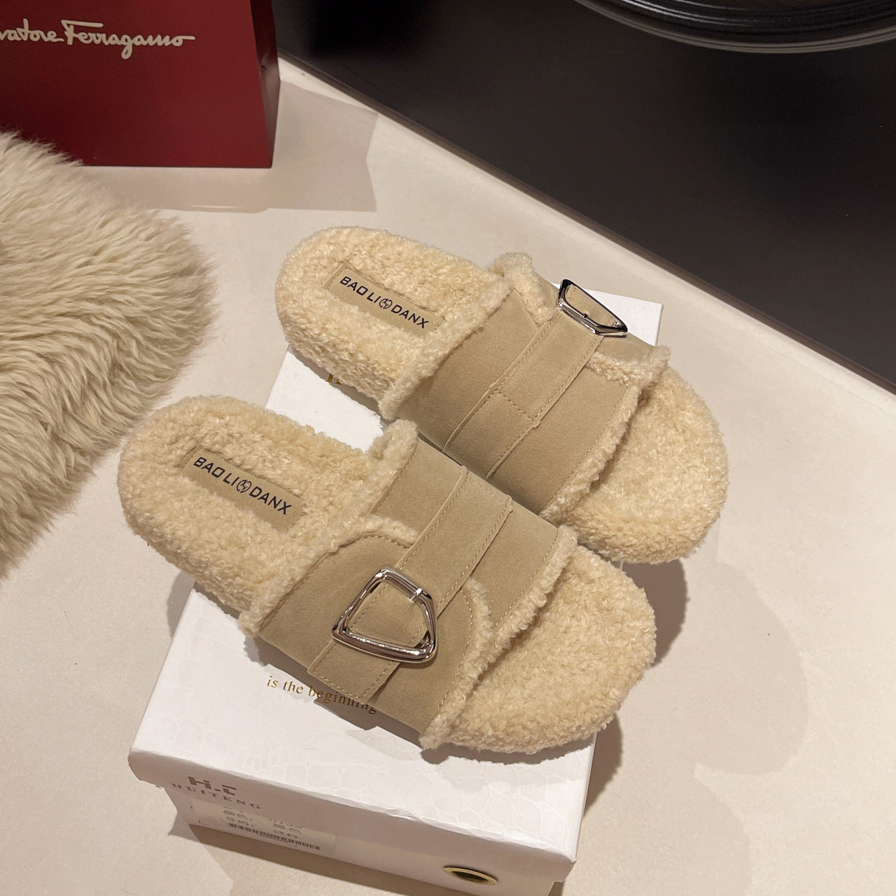Femme Cozy Faux Fur Slide Sandaler Stilla