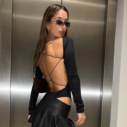 Dame Langærmet Bodysuit med moderne Cut-Out-detail og figurnært design Stilla