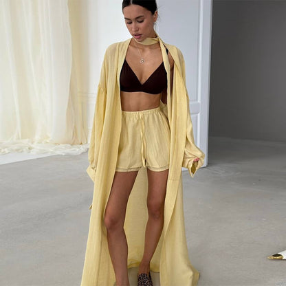 Dame sæt af elegant, luftig bluse og behagelige shorts Stilla