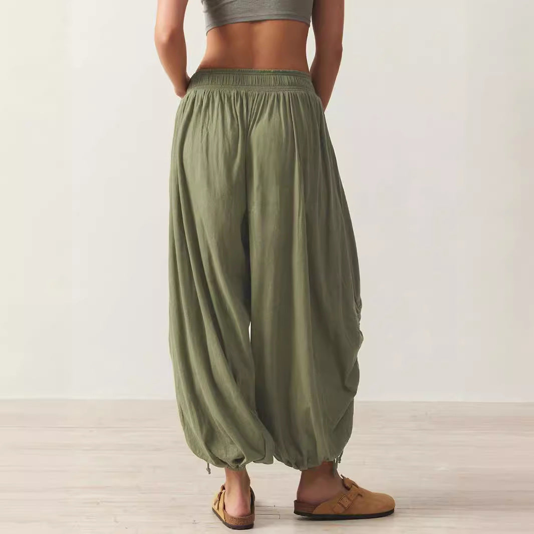 Dame afslappet fritidsbukser med rynkeelementer og behagelig pasform Stilla