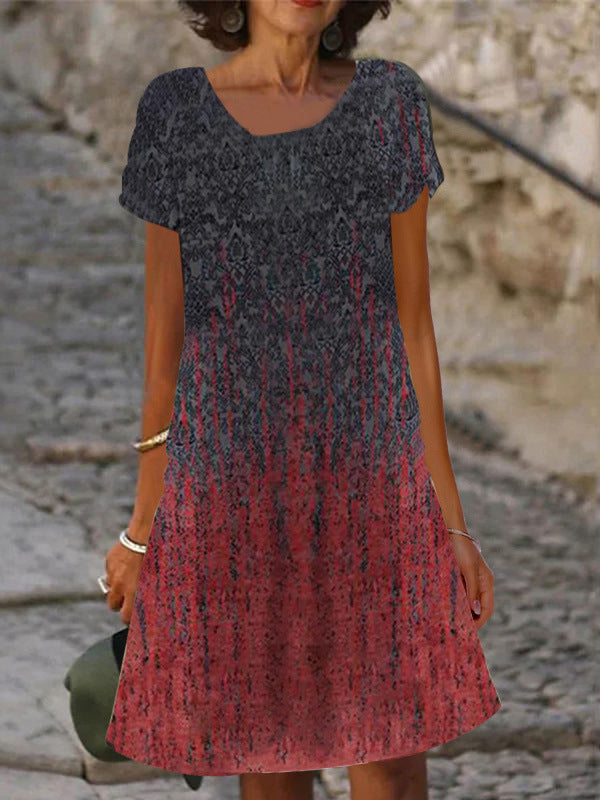 Dame afslappet halværmet kjole med blomstermønster og flatterende snit Stilla