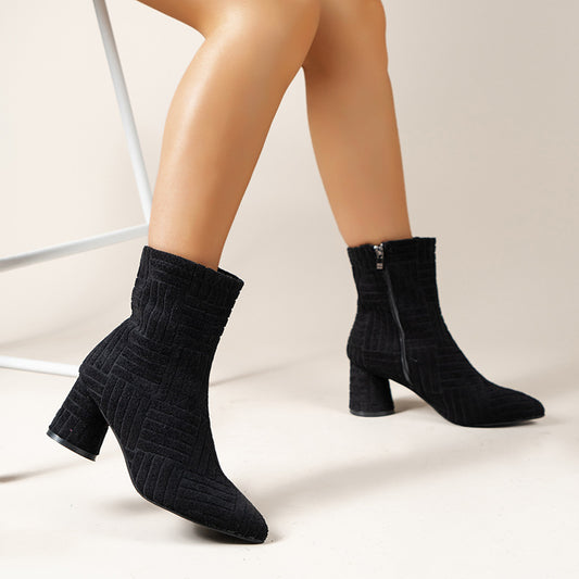 Dame ekstravagante støvletter med struktureret overflade og moderne lynlås Stilla