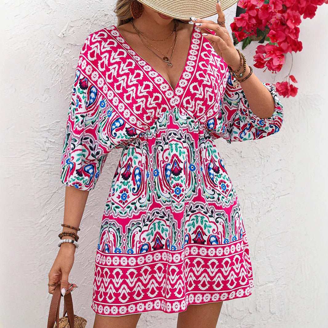 Dame afslappet sommerkjole med flæse-detaljer og farverigt paisley-mønster Stilla