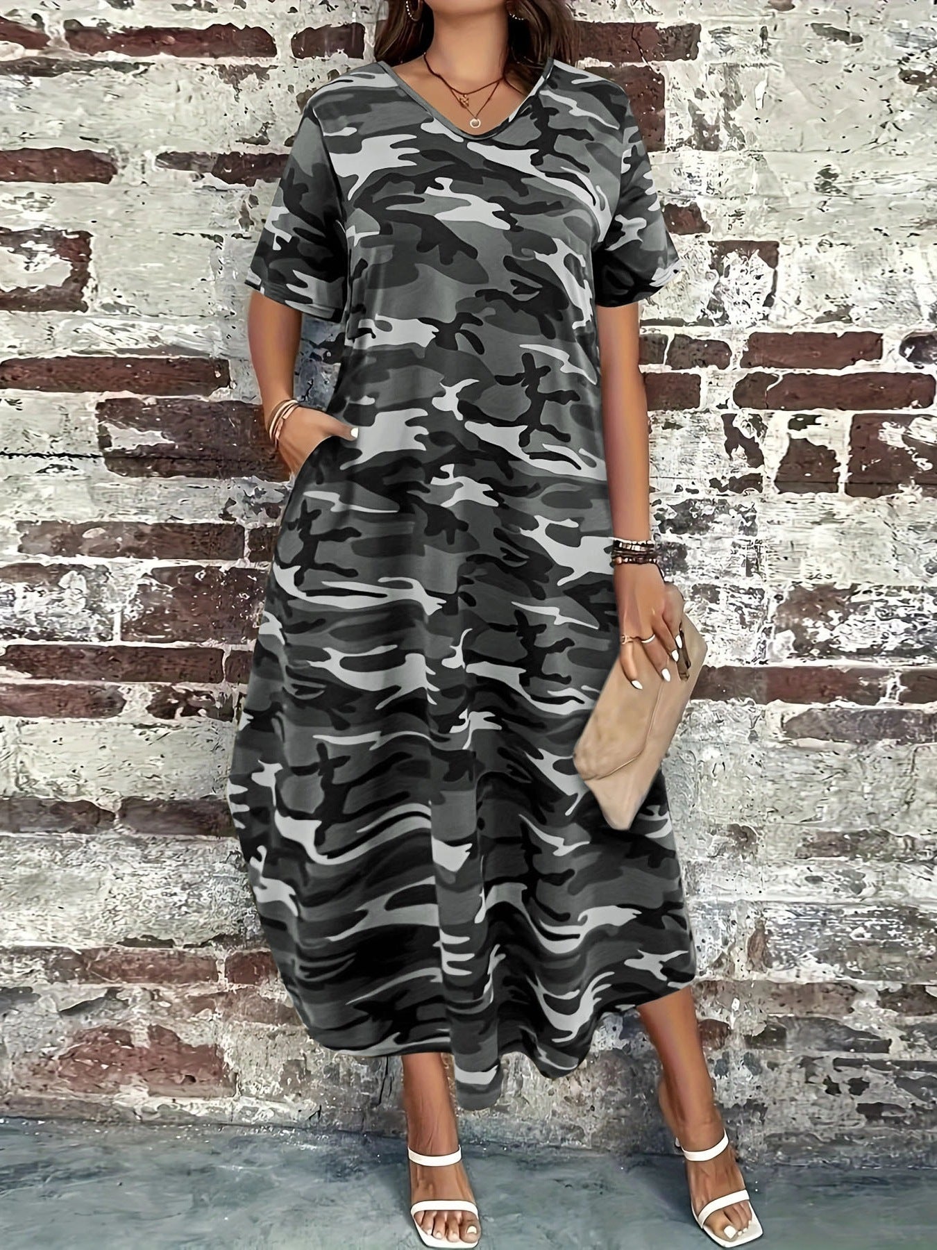 Dame afslappet maxikjole med camouflage-mønster Stilla