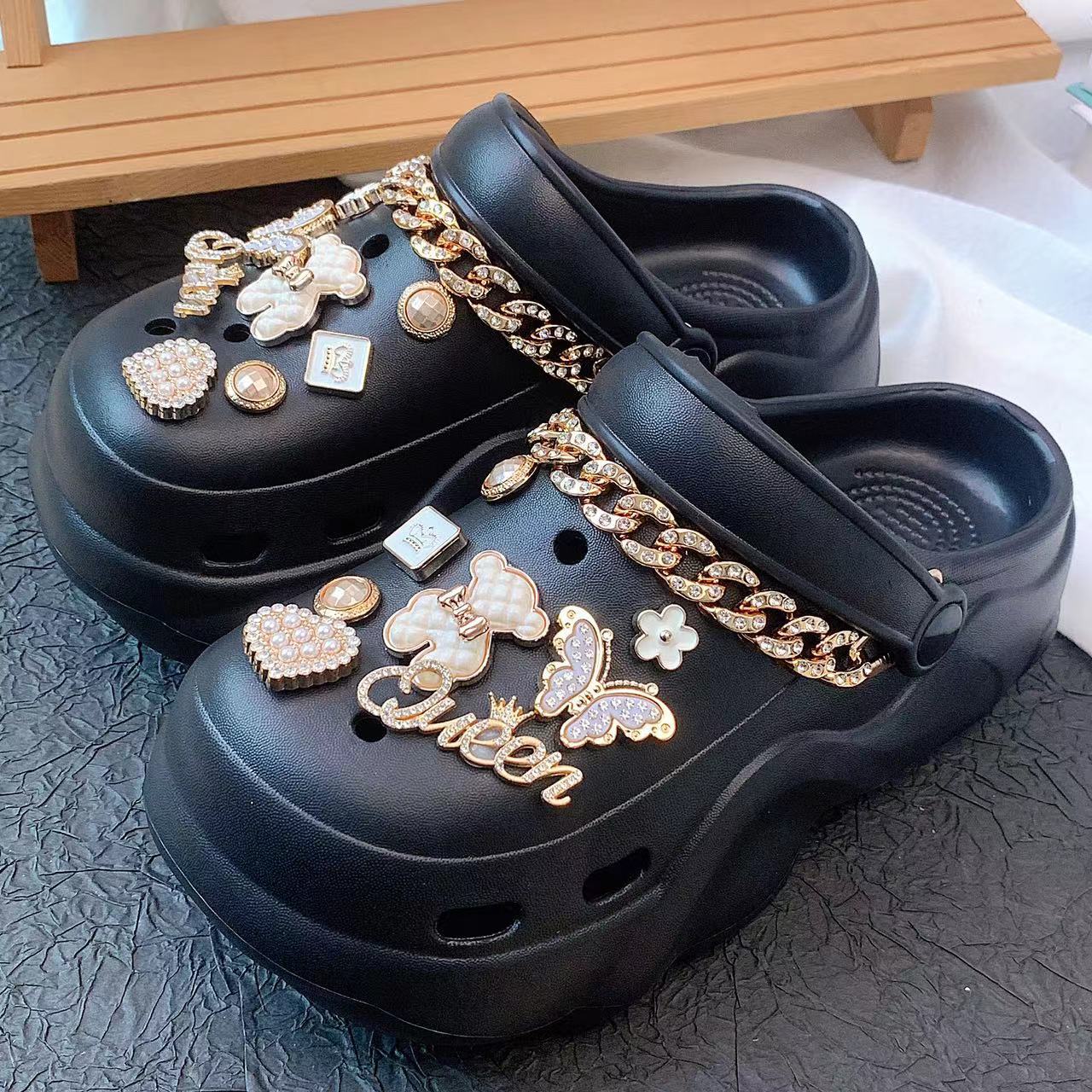 Dame dekorative og luksuriøse clogs med glitrende applikationer Stilla