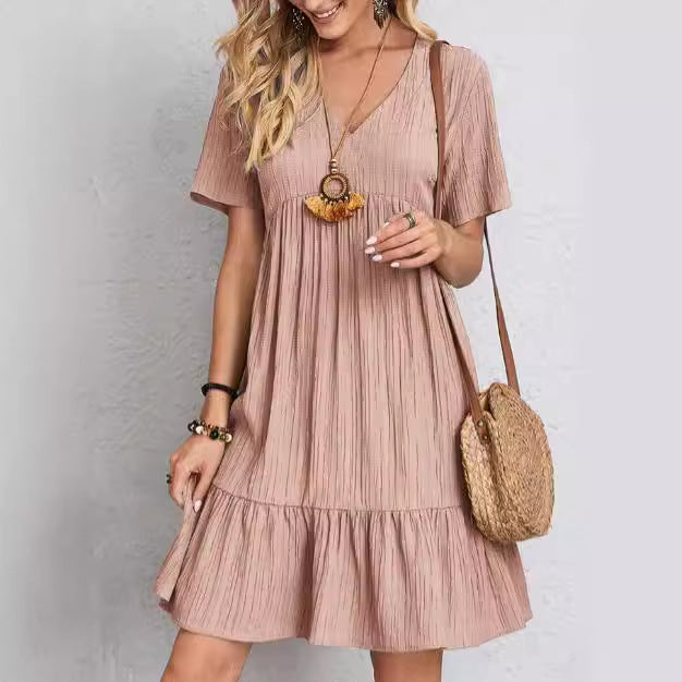 Dame afslappet minikjole med V-udskæring og flæsekanter Stilla