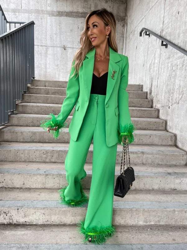 Dame elegant blazer-bukse-sæt med iøjnefaldende fjerkanter Stilla
