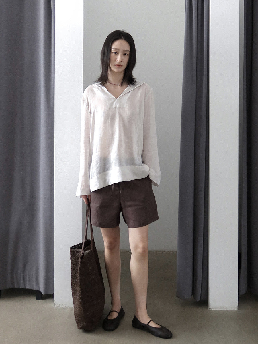 Dame afslappet langærmet skjorte med moderne V-udskæring og løs pasform Stilla