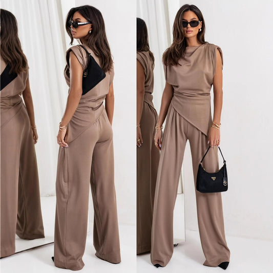 Dame jumpsuit med asymmetrisk design og moderne snit Stilla