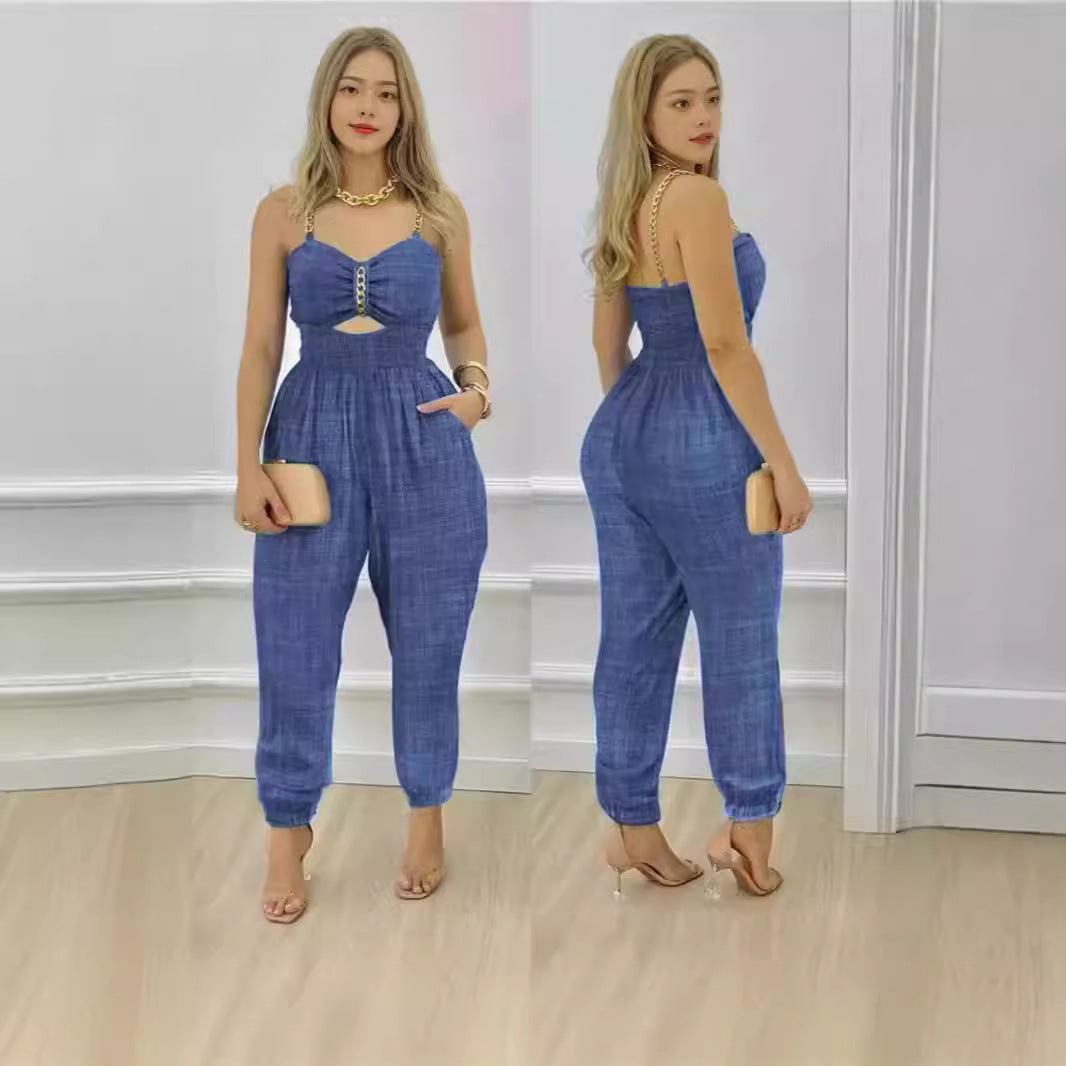 Dame jumpsuit med særlige cut-out-detaljer og elegante stropper Stilla