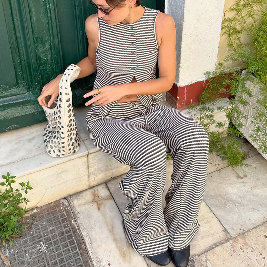 Dame casual jumpsuit med diskret stribemønster og praktiske lommer Stilla