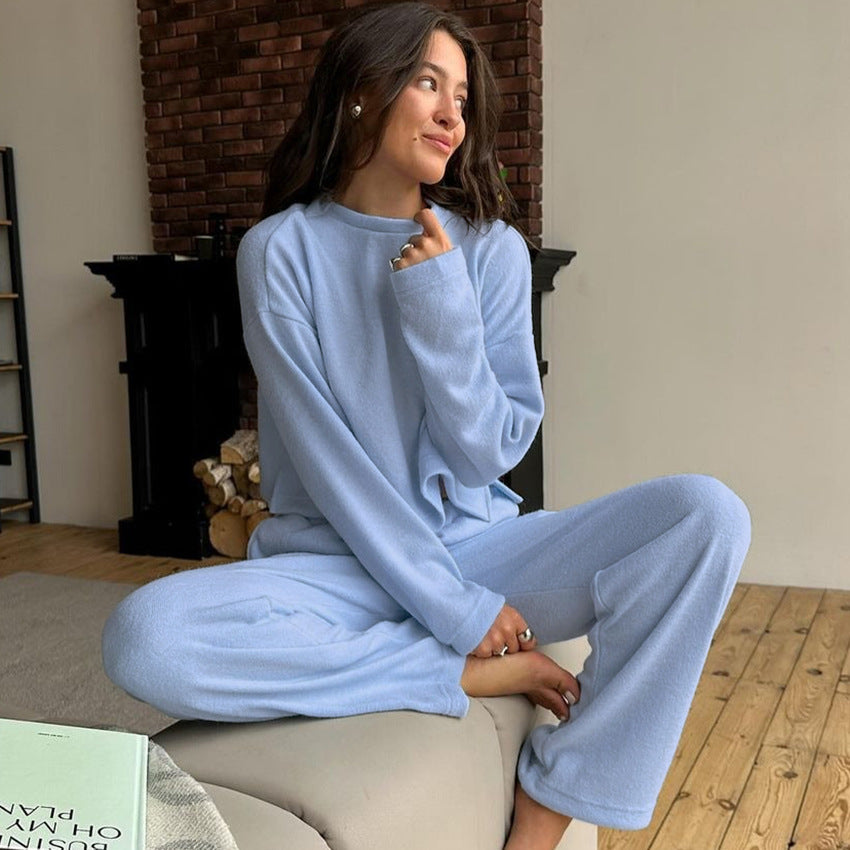 Dame afslappet pyjamas-sæt med oversized T-shirt og brede bukser Stilla