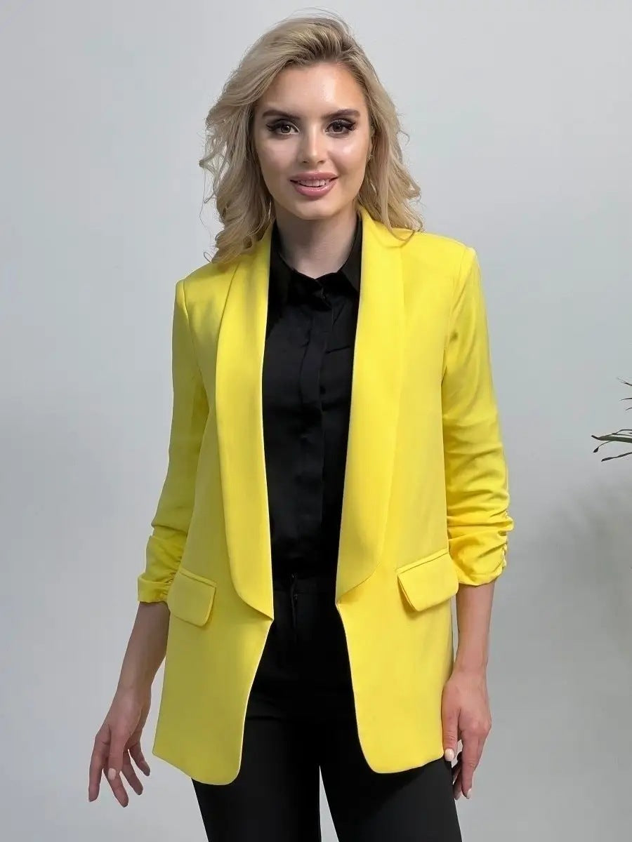 Dame elegant blazer med raffinerede ruffles detaljer og smal snit Stilla
