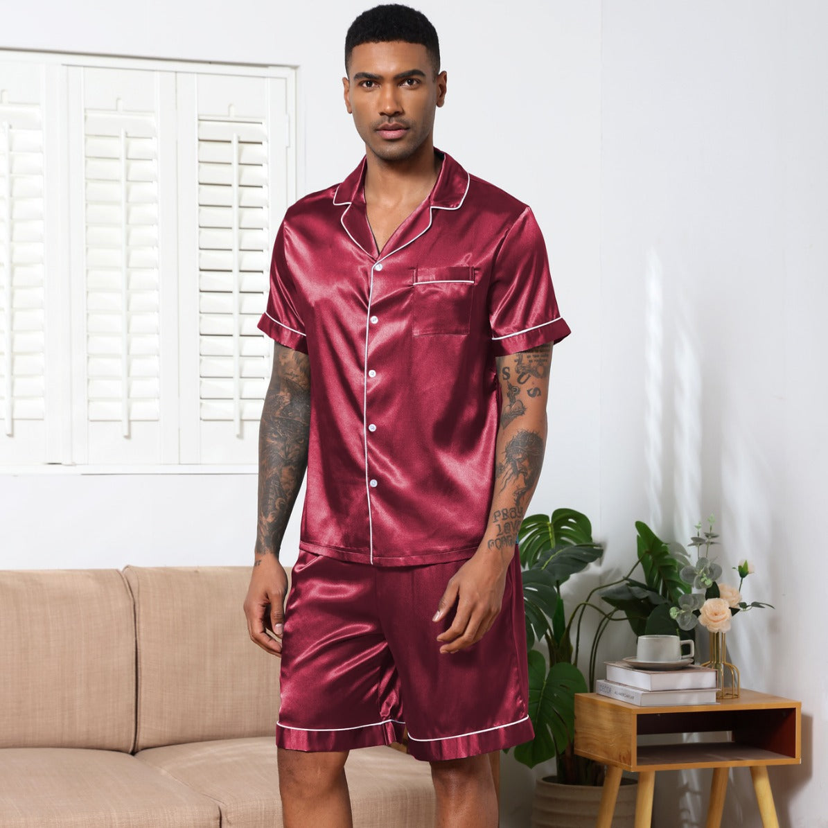 Herrer satin pyjama-sæt med kortærmet bluse og brede shorts Stilla