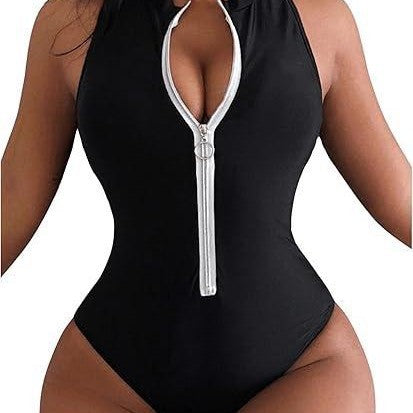 Dame jumpsuit badedragt med fashionable lynlås og figursyet snit Stilla