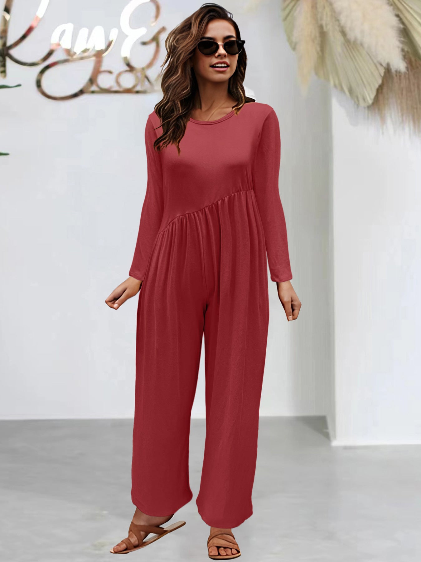 Dame overdimensioneret jumpsuit med sidelining og bredt ben Stilla