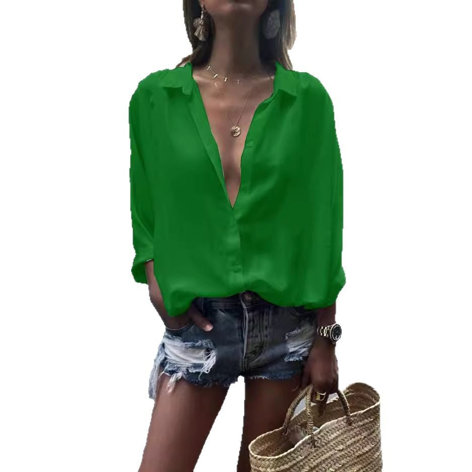 Dame afslappet chiffonbluse med dyb V-halsudskæring og løs pasform Stilla