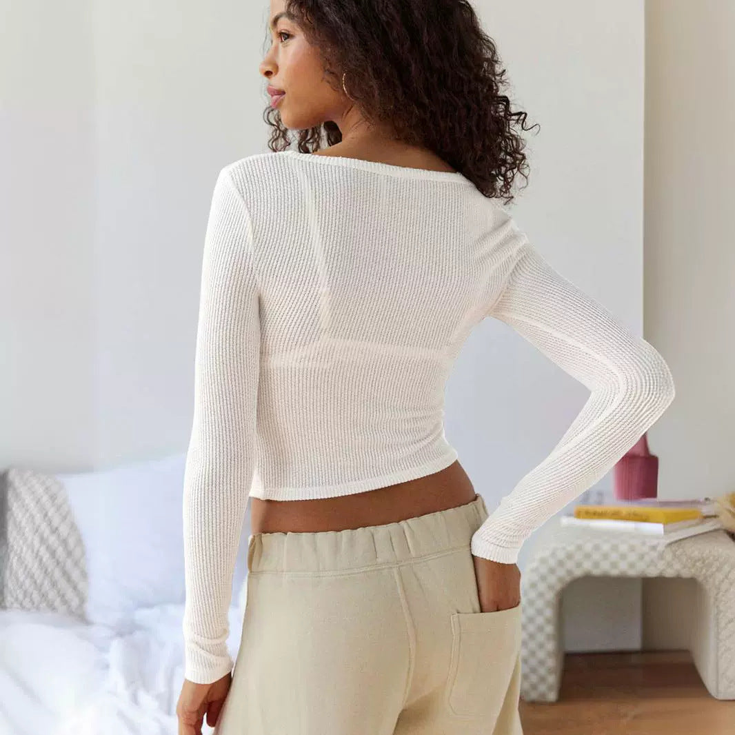 Dame afslappet langærmet rib-top med V-udskæring og fint slidsdesign Stilla