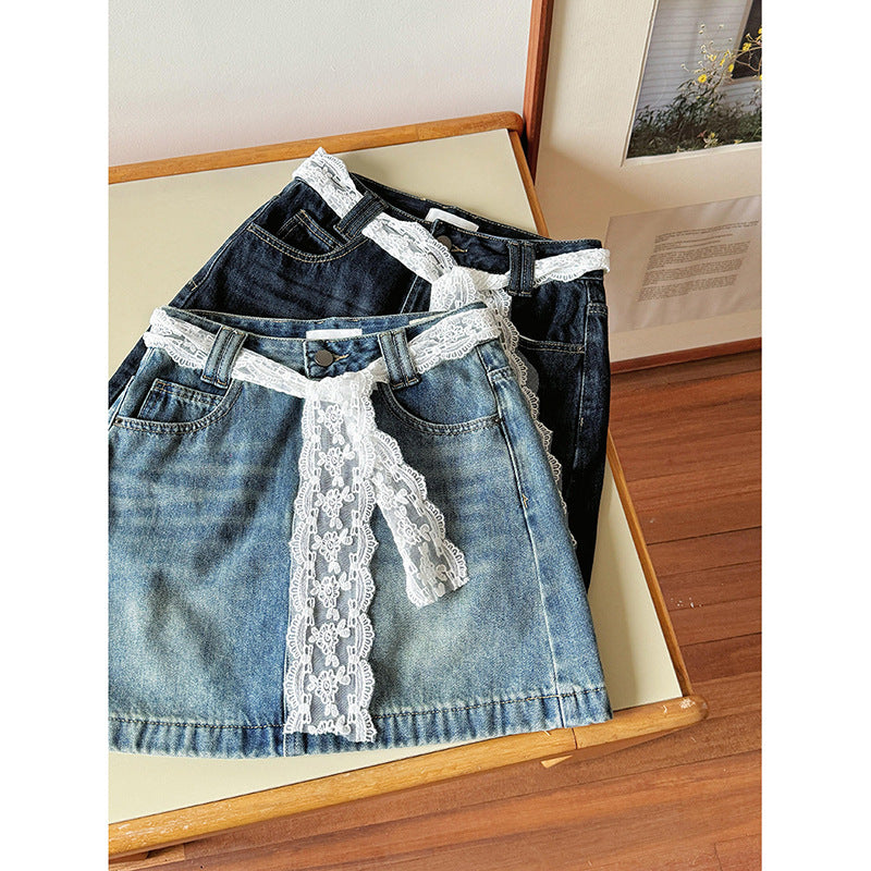 Dame denim-nederdel med dekorativ spidselastik og moderigtigt snit Stilla