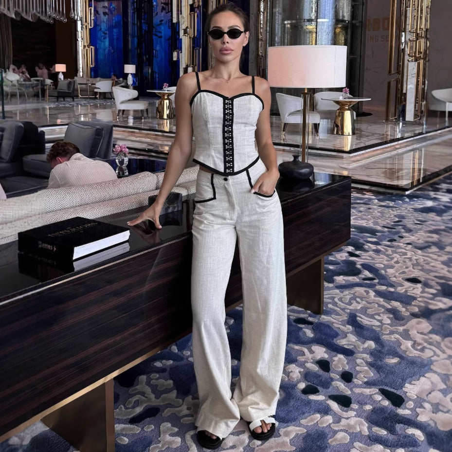 Dame Elegant Jumpsuit med smalle stropper og detaljesømme Stilla