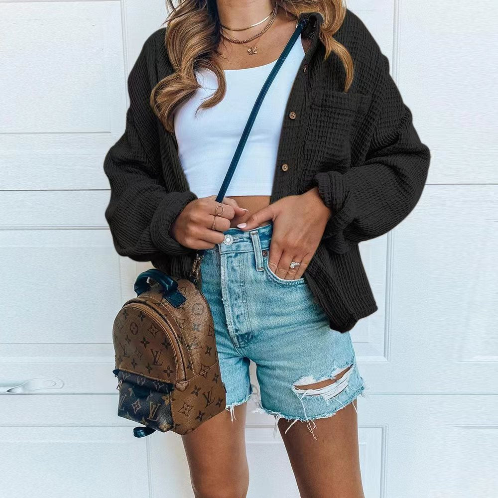 Dame afslappet overshirt-jakke med knaplukning og voluminøse ærmer Stilla