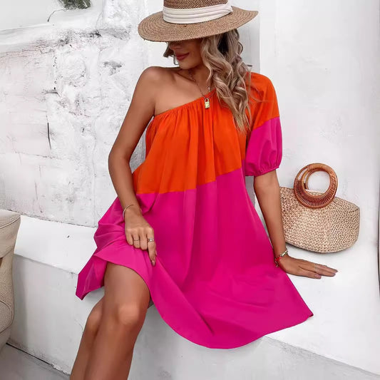 Dame afslappet asymmetrisk sommerkjole med en-sidig stropp og farverigt blokdesign Stilla