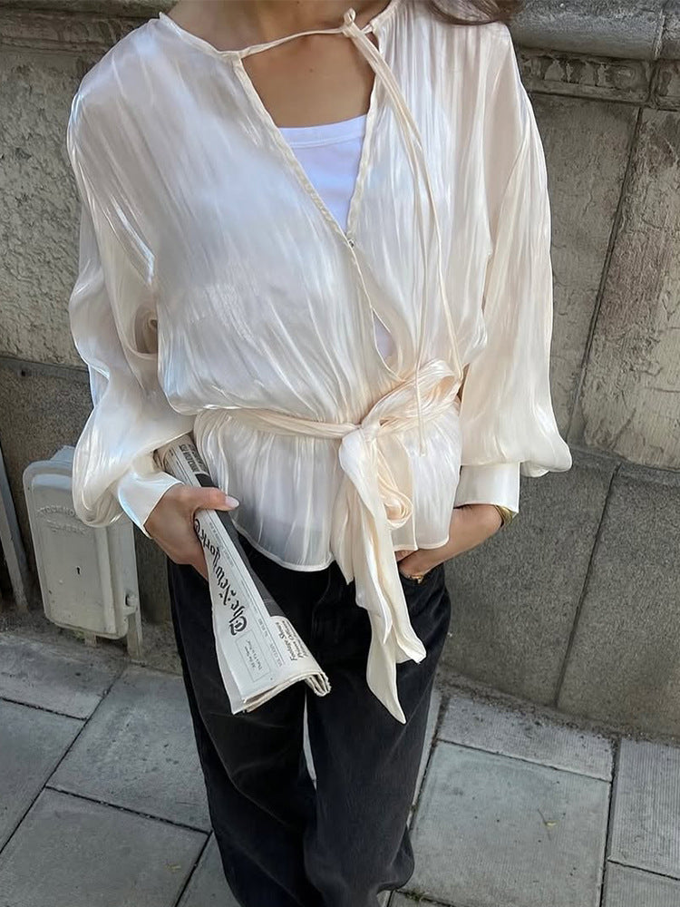 Dame elegant bluse med voluminøse ærmer og til at binde Stilla