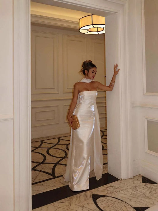 Dame Elegant Aftenkjole med off-shoulder design og raffinerede detaljer Stilla