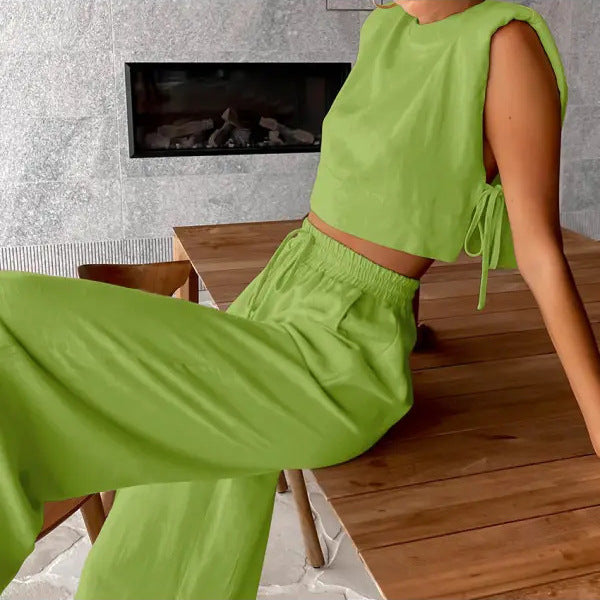 Dame afslappet 2-delt sæt bestående af top og brede bukser med elastisk talje Stilla