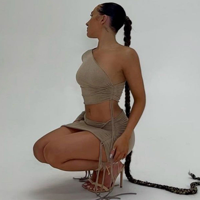 Dame Crop-Top og Miniskørt Sæt med off-shoulder Design og Rüschen Stilla