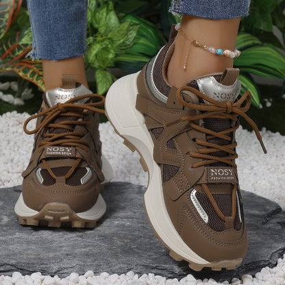 Dame Sporty Sneakers med åndbar mesh-overflade og struktureret design Stilla