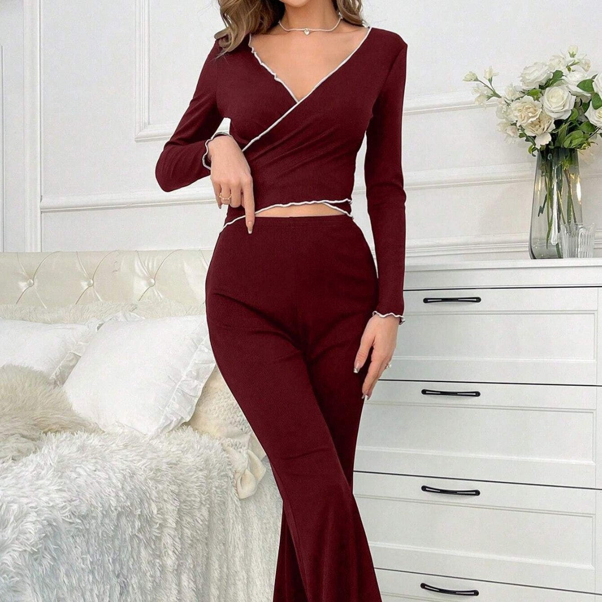 Dame elegant jumpsuit med ribstruktur og V-hals Stilla