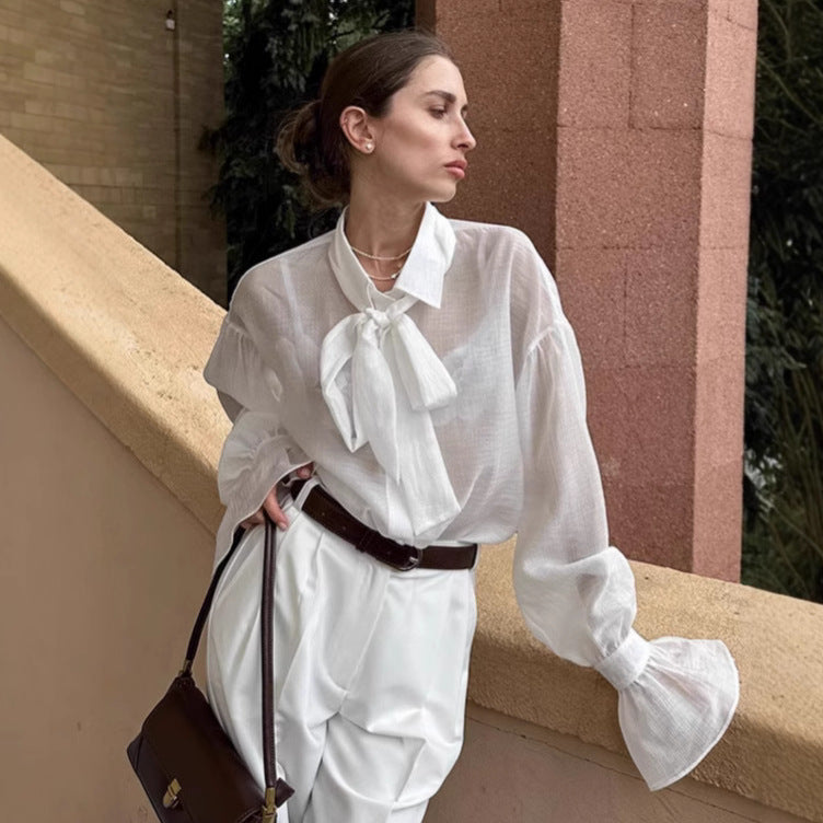 Dame elegant bluse med båndkrave og vide ærmer Stilla