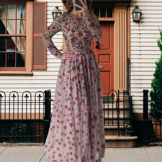 Dame Elegant blomsterkjole med florale broderier og lang tylskørt Stilla