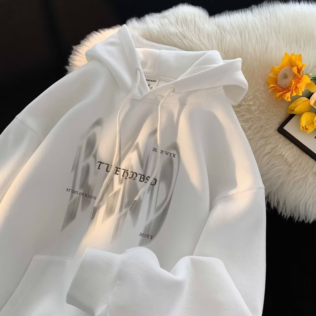 Dame afslappet hættetrøje med unikt grafisk print Stilla