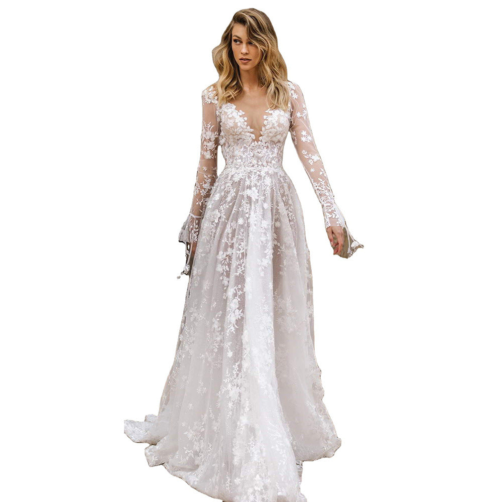 Dame Elegant brudekjole med blomster-spitzeapplikationer og dyb V-udskæring Stilla