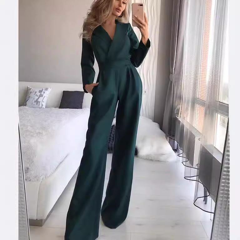 Dame jumpsuit i elegant businessstil med dyb V-hals og bredt ben Stilla