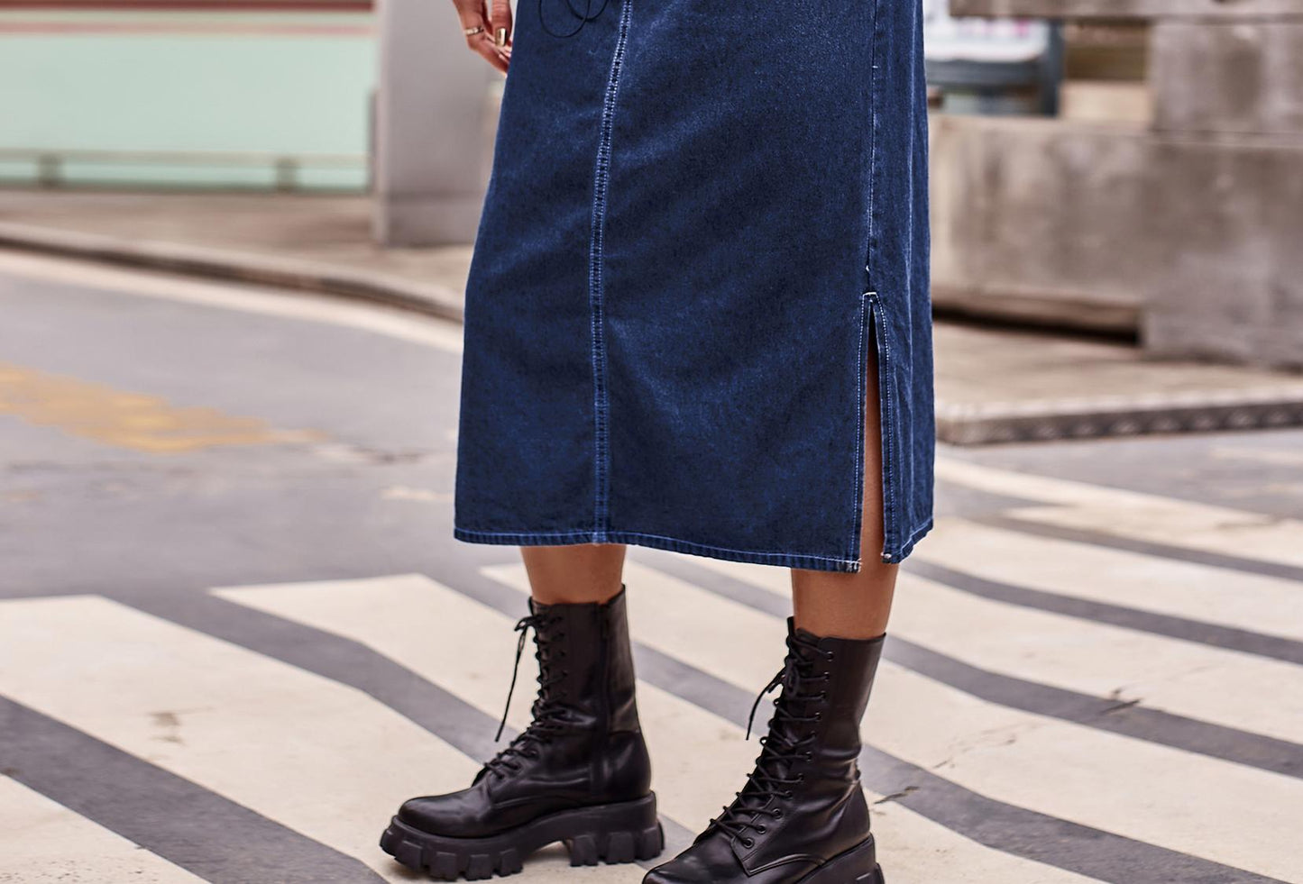 Dame Denim-Maxiskørt med sidelæg og praktiske lommer Stilla