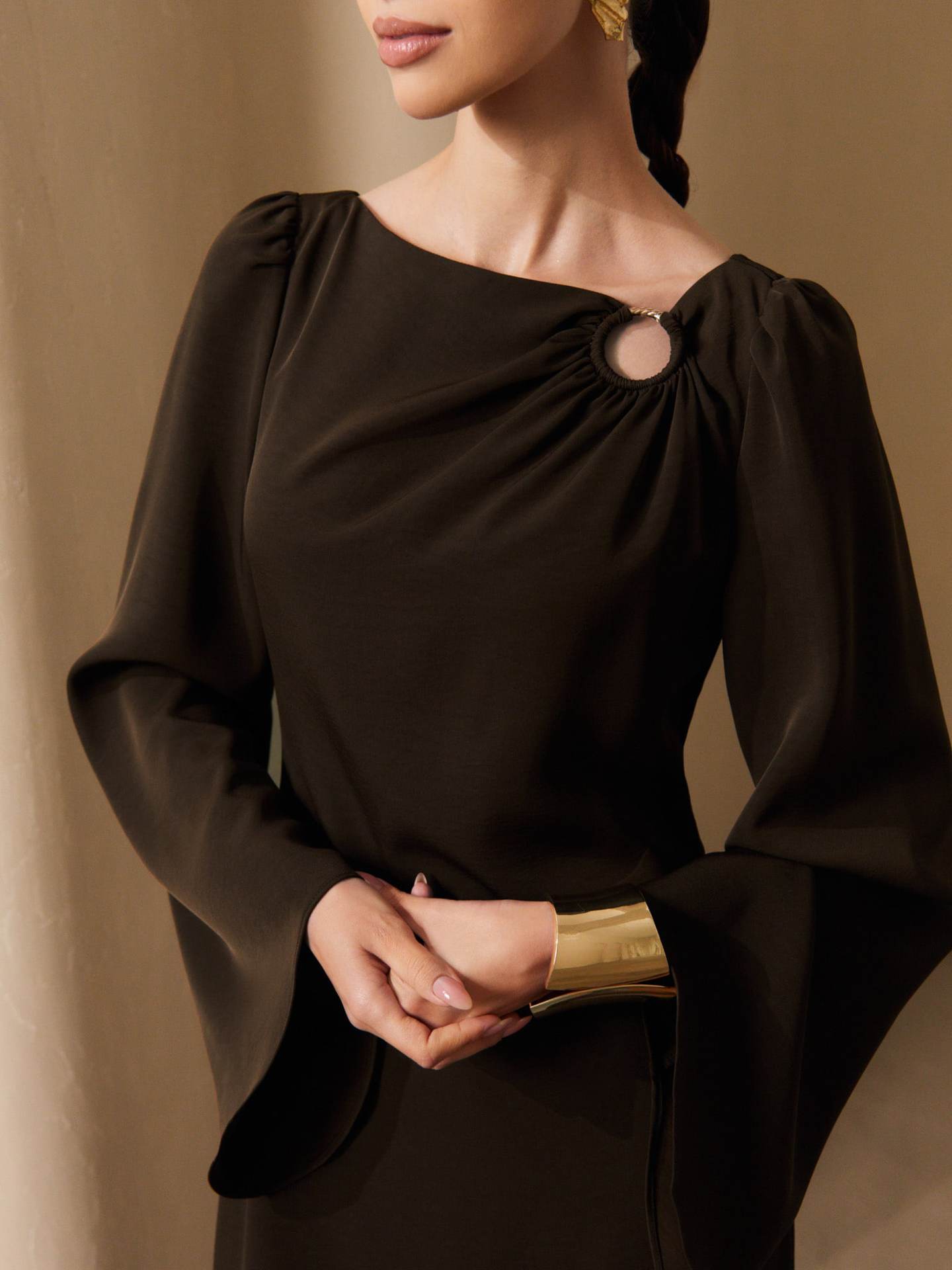 Dame Elegant aftenkjole med dramatiske ærmer Stilla