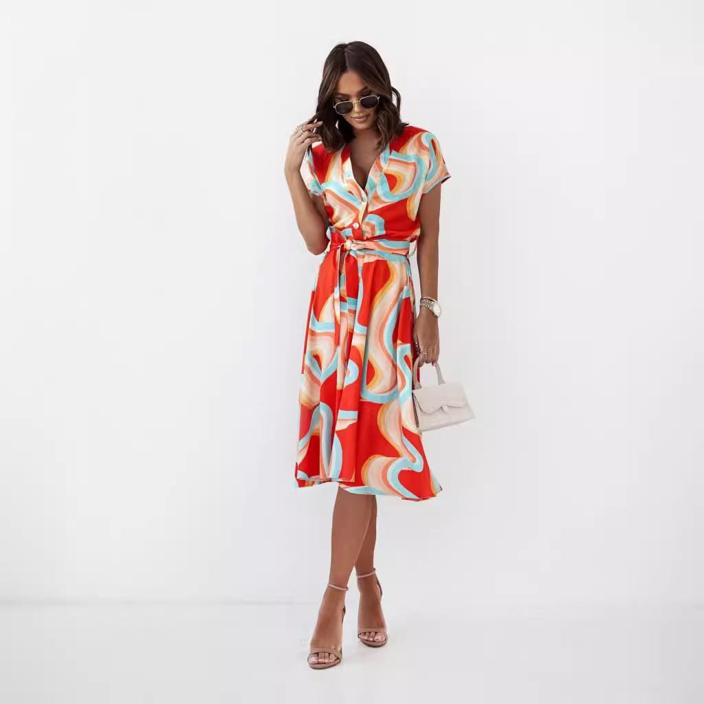 Dame afslappet skjortekjole med asymmetrisk kant og urbant mønster Stilla