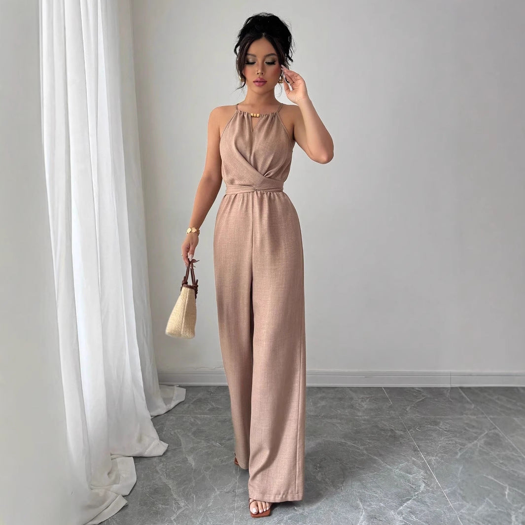 Dame Elegant Jumpsuit med Halterneck-design og figursyet snit Stilla